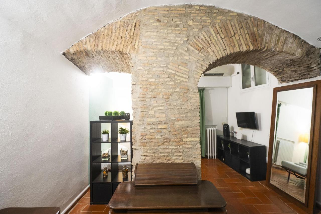 Campo De Fiori Grotto Apartment Rome Exterior photo
